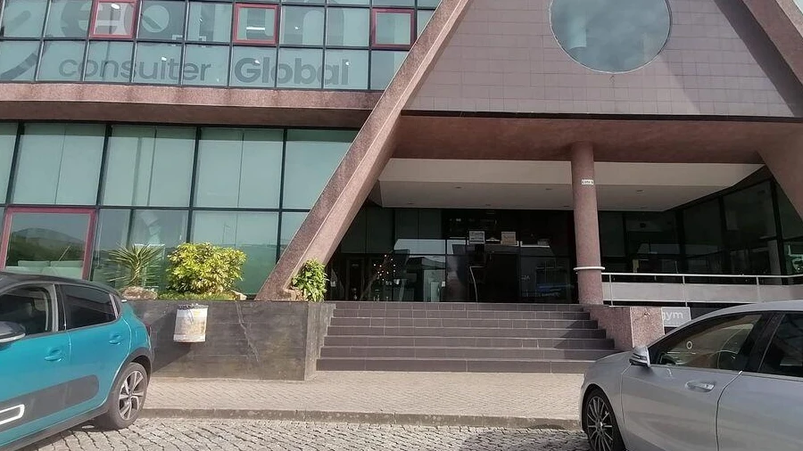 Loja para Arrendamento em Carvalhosa