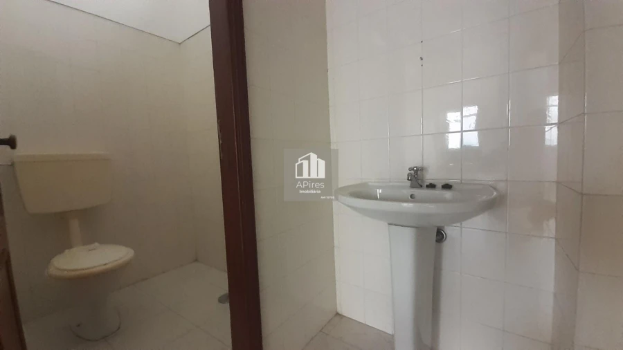 Loja para Venda em Cacém e São Marcos Foto 10