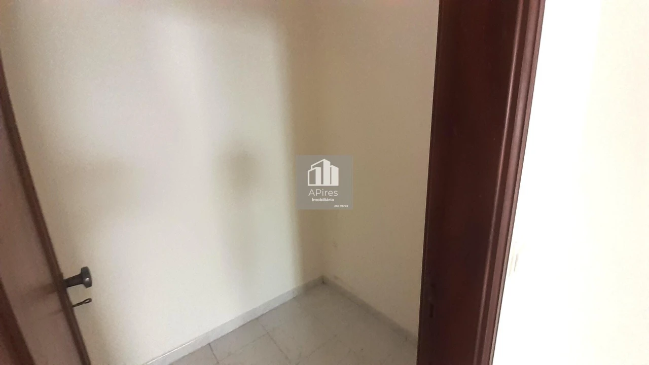 Loja para Venda em Cacém e São Marcos Foto 12