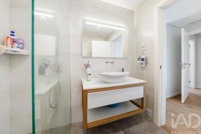 Apartamento T4 para Venda em Nossa Senhora do Pópulo, Coto e São Gregório