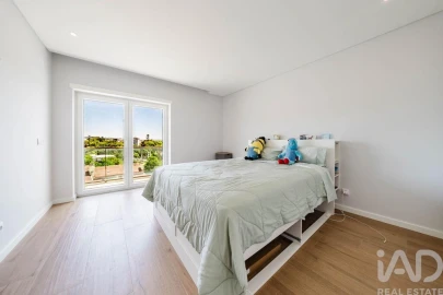 Apartamento T4 para Venda em Nossa Senhora do Pópulo, Coto e São Gregório