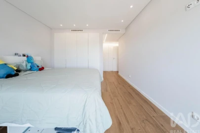 Apartamento T4 para Venda em Nossa Senhora do Pópulo, Coto e São Gregório