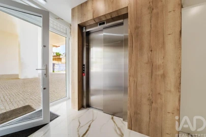 Apartamento T4 para Venda em Nossa Senhora do Pópulo, Coto e São Gregório