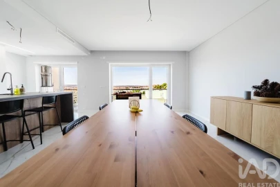 Apartamento T4 para Venda em Nossa Senhora do Pópulo, Coto e São Gregório