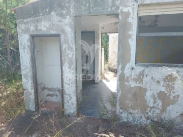 Moradia T3 para Venda em Albufeira e Olhos de Água
