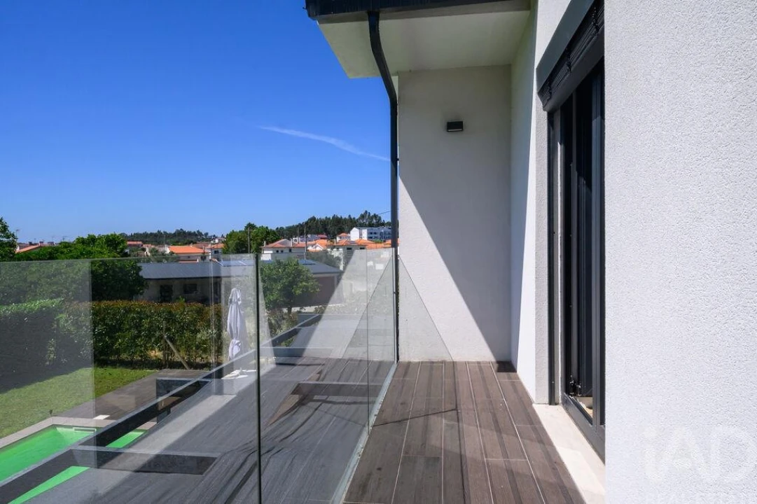 Moradia T4 para Venda em Pampilhosa Foto 12