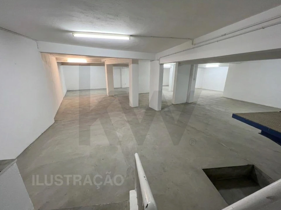 Armazém para Arrendamento em Póvoa de Santo Adrião e Olival Basto Foto 6