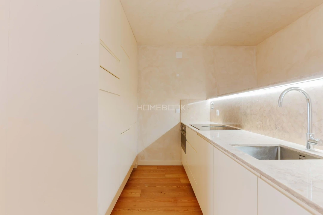Apartamento T1 para Venda em Misericórdia Foto 7
