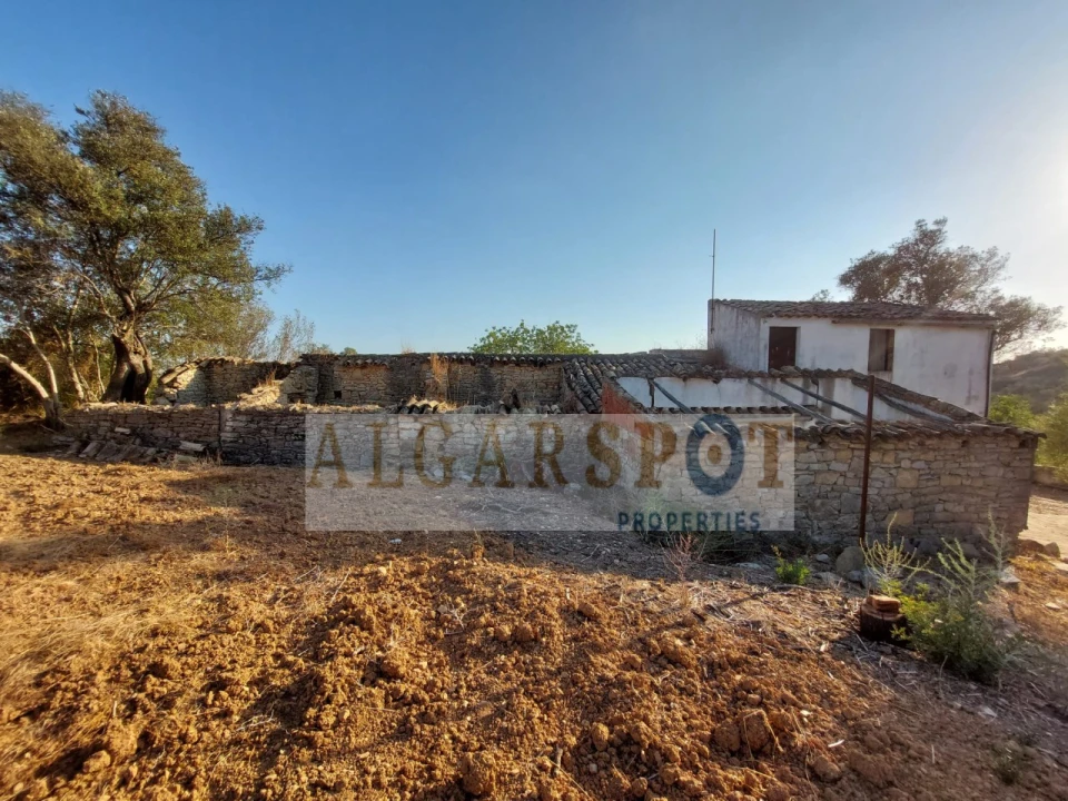 Terreno para Venda em Santa Barbara de Nexe Foto 8
