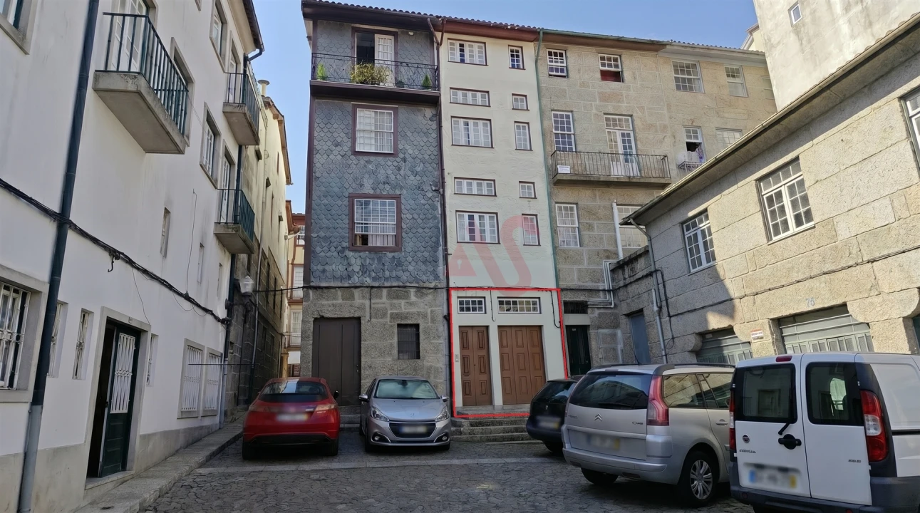 Loja para Arrendamento em Oliveira, São Paio e São Sebastião Foto 5