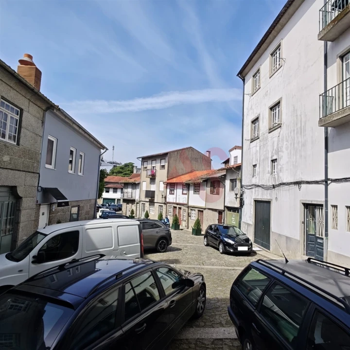 Loja para Arrendamento em Oliveira, São Paio e São Sebastião Foto 7
