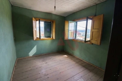 Moradia T4 para Venda em Vila Fria e Vizela (São Jorge)