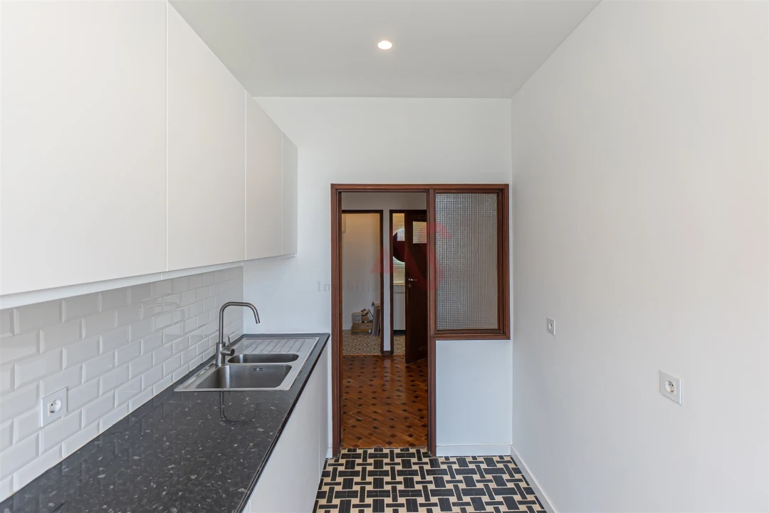 Apartamento T3 para Venda em Cedofeita, Santo Ildefonso, Sé, Miragaia, São Nicolau e Vitória Foto 13