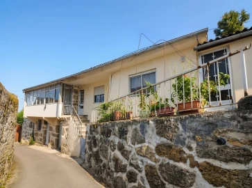 Moradia T3 para Venda em Cepães e Fareja
