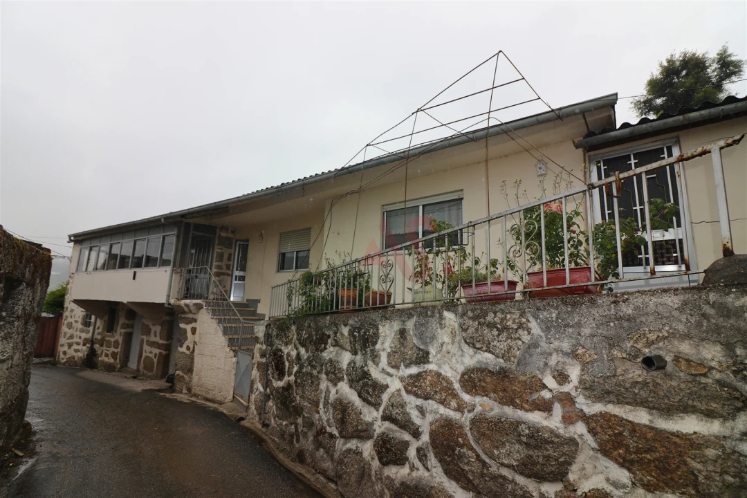 Moradia T3 para Venda em Cepães e Fareja Foto 16