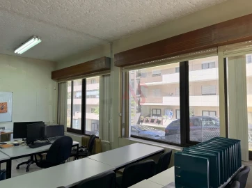 Loja para Venda em Fermentões