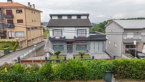 Moradia T3 para Venda em Sobrosa