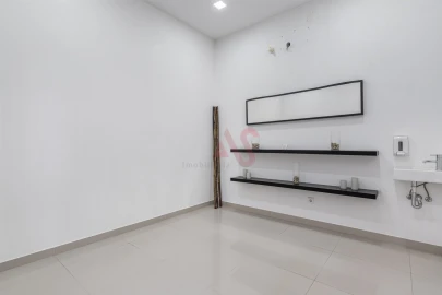 Moradia T3 para Venda em Sobrosa