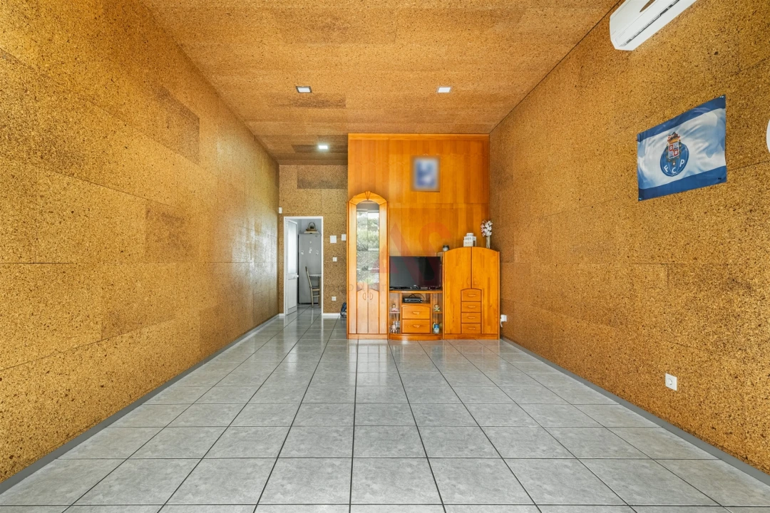 Moradia T3 para Venda em Sobrosa Foto 20