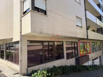 Loja para Venda em Fermentões