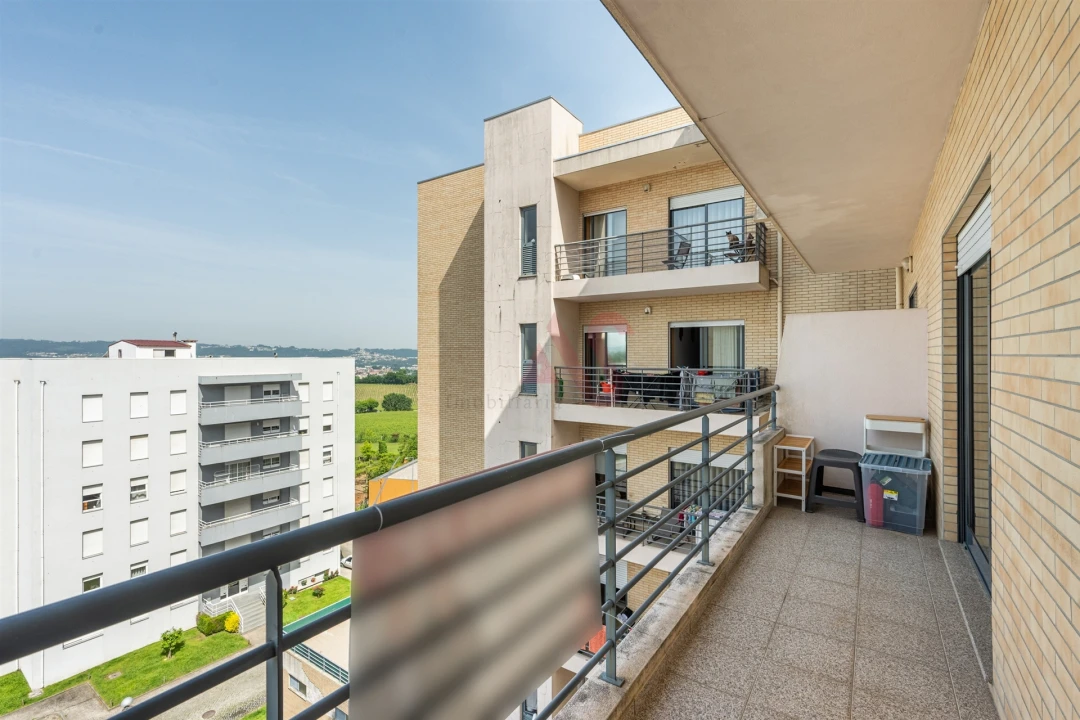 Apartamento T2 para Venda em Penafiel Foto 16