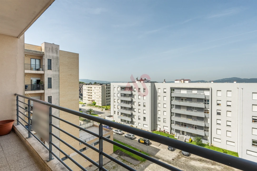 Apartamento T2 para Venda em Penafiel Foto 17