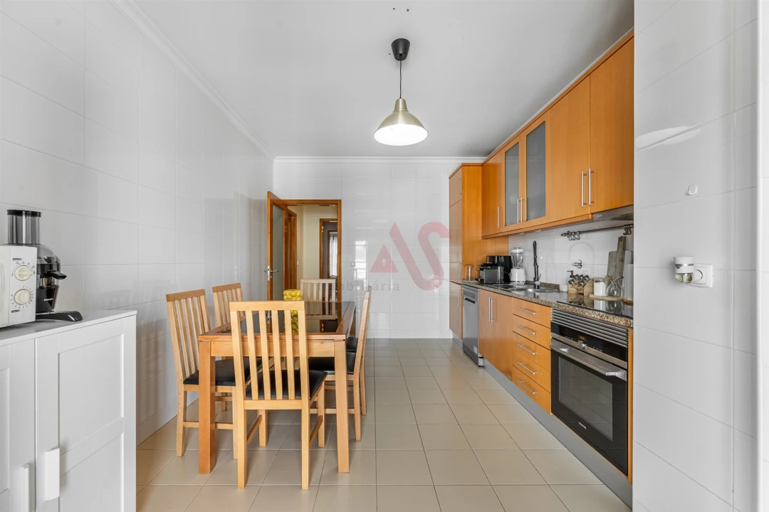 Apartamento T2 para Venda em Penafiel Foto 13