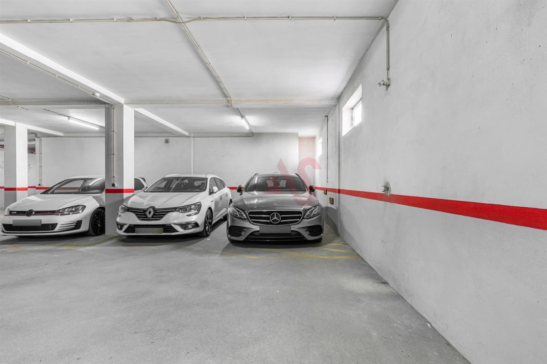 Apartamento T2 para Venda em Penafiel Foto 27