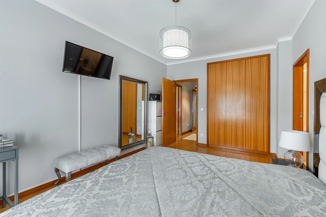 Apartamento T2 para Venda em Penafiel Foto 24
