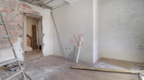 Moradia T5 para Venda em Oliveira, São Paio e São Sebastião