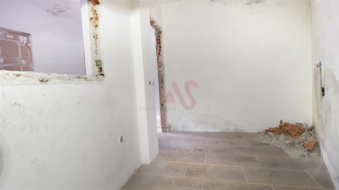 Moradia T5 para Venda em Oliveira, São Paio e São Sebastião