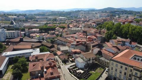 Moradia T5 para Venda em Oliveira, São Paio e São Sebastião