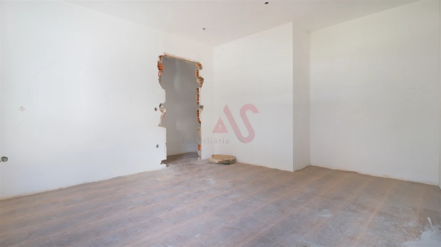 Moradia T5 para Venda em Oliveira, São Paio e São Sebastião Foto 19