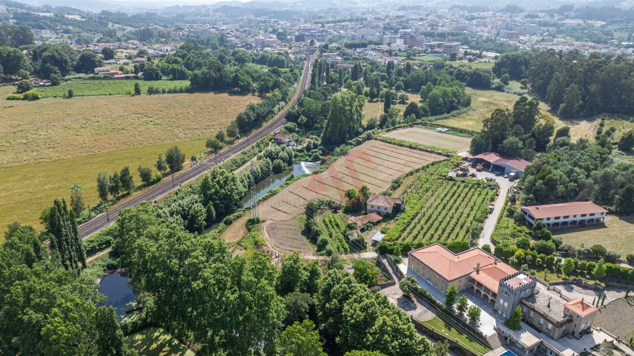 Quinta T0 para Venda em Penafiel Foto 3