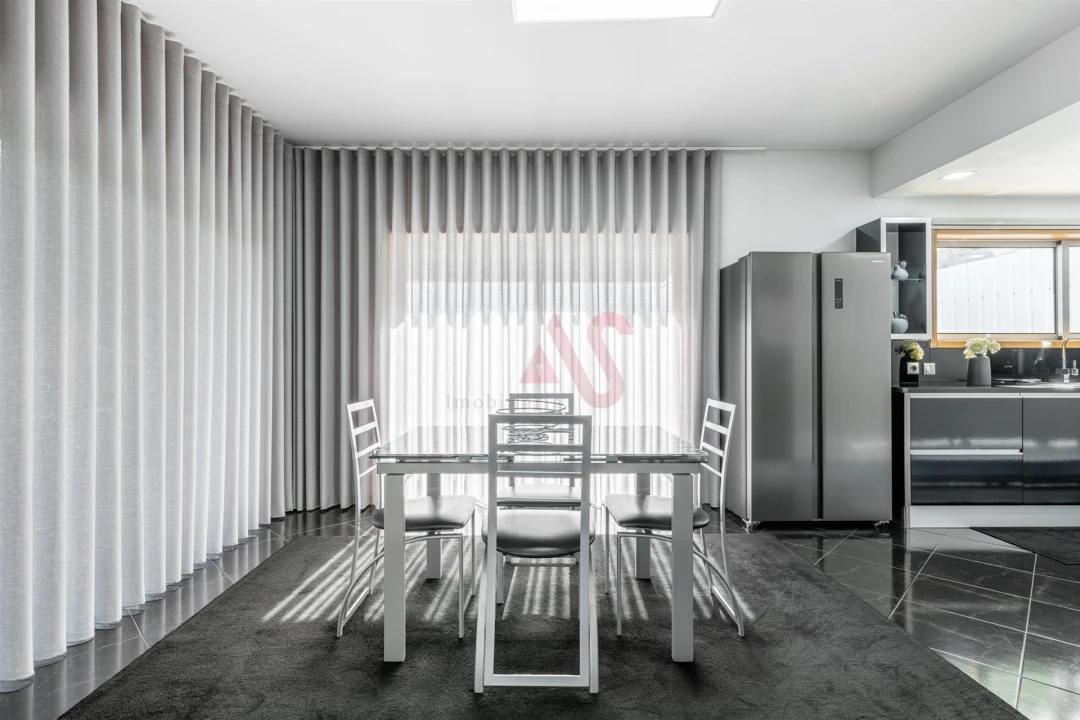 Moradia T3 para Venda em Pombeiro de Ribavizela Foto 3
