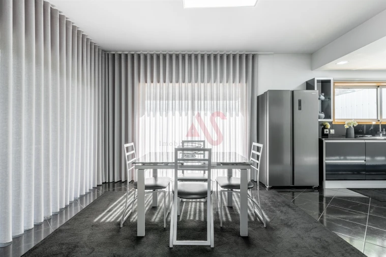 Moradia T3 para Venda em Pombeiro de Ribavizela Foto 3
