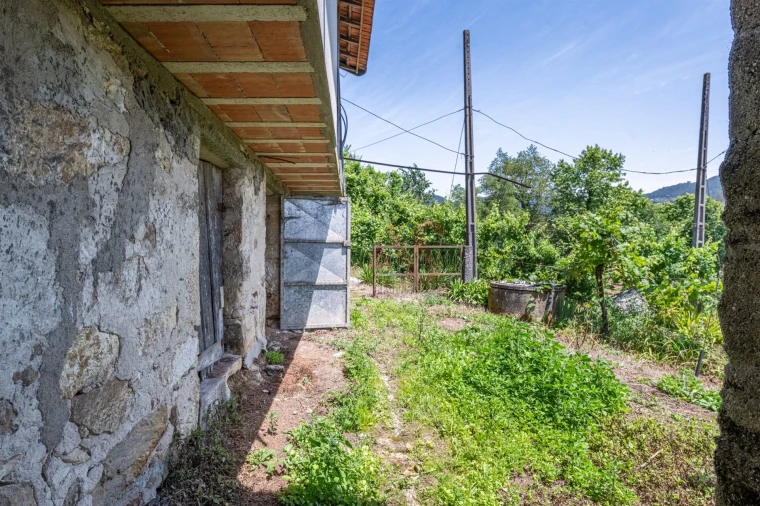 Moradia T2 para Venda em Fervença Foto 8