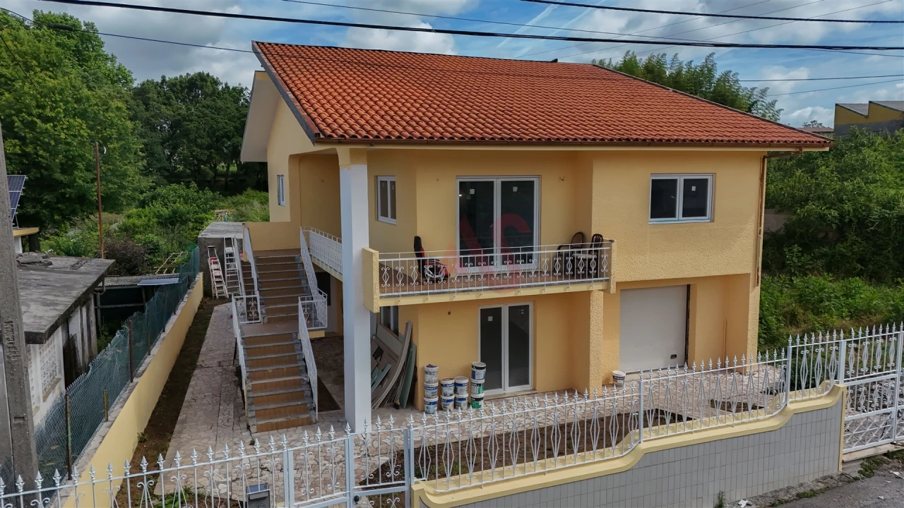 Moradia T3 para Venda em Santa Maria de Lamas Foto 1