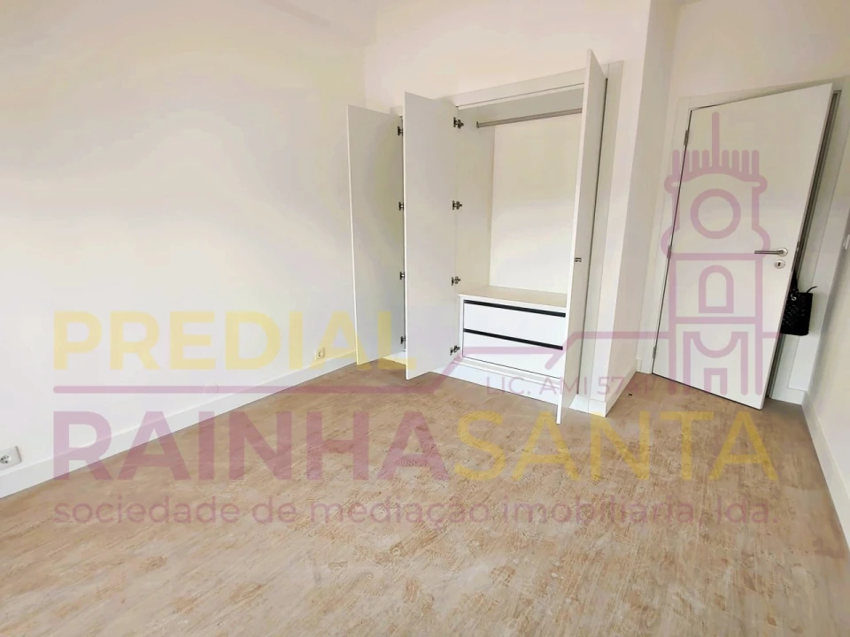 Apartamento T1 para Venda em Eiras e São Paulo de Frades Foto 4