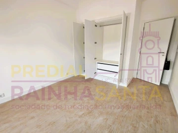 Apartamento T1 para Venda em Eiras e São Paulo de Frades