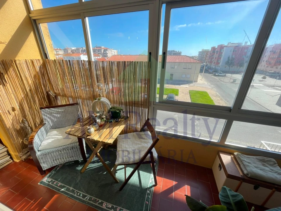 Apartamento T1 para Venda em Peniche Foto 2