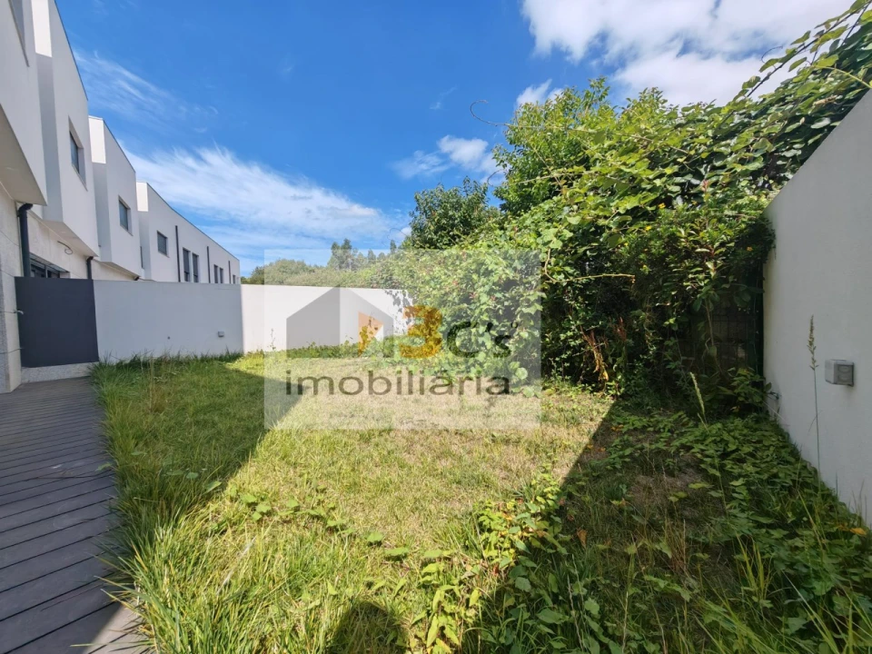 Moradia T4 para Venda em Cidade da Maia Foto 4