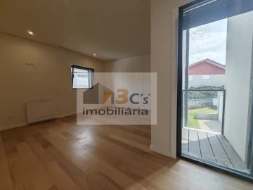 Moradia T4 para Venda em Cidade da Maia