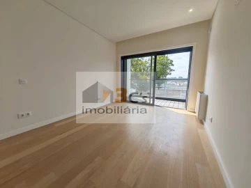 Moradia T4 para Venda em Cidade da Maia