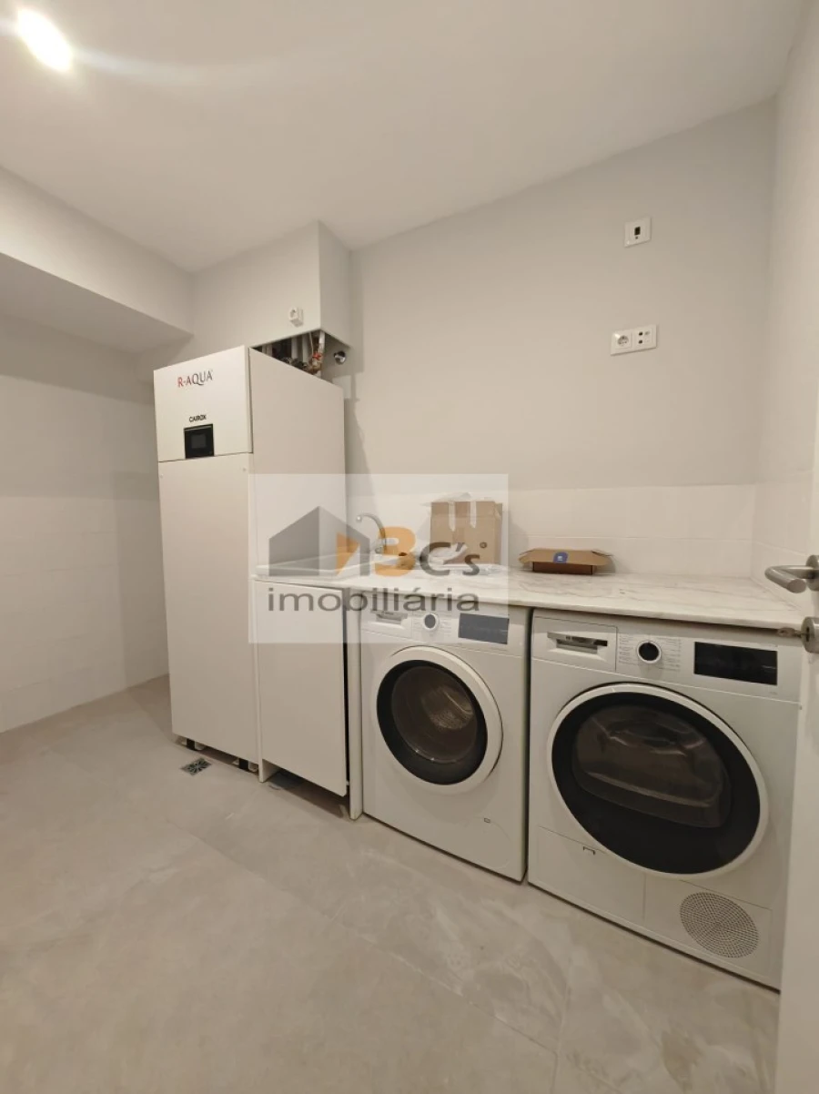 Moradia T4 para Venda em Cidade da Maia Foto 19