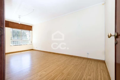 Apartamento T2 para Venda em Areeiro