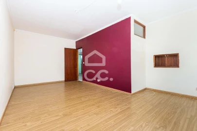 Apartamento T2 para Venda em Areeiro