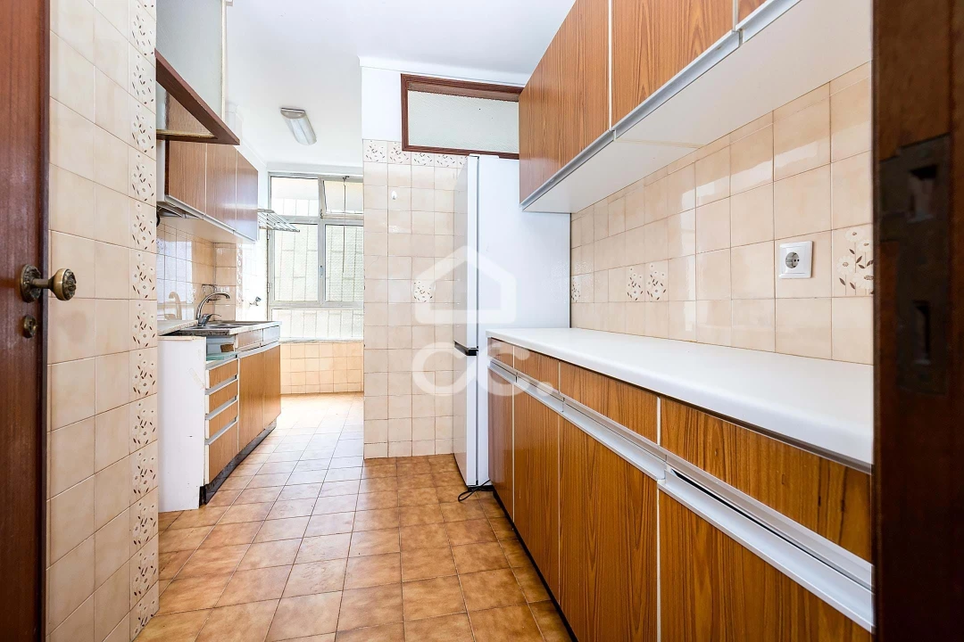 Apartamento T2 para Venda em Areeiro Foto 4