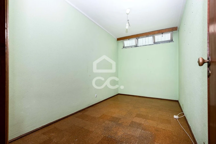 Apartamento T2 para Venda em Areeiro Foto 10