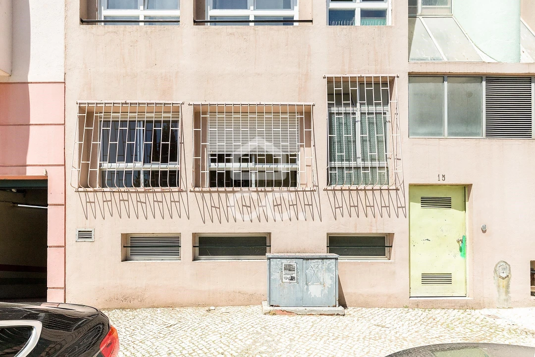 Apartamento T2 para Venda em Areeiro Foto 21